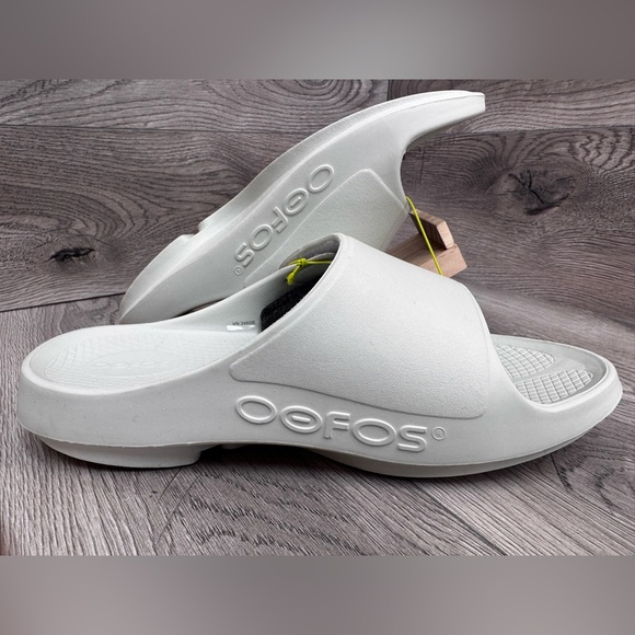 OOFOS Ooahh Slide Sandals Sport Flex Cosmic Grey Mens 9 Womens 11 NWT - Picture 2 of 11